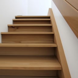 Escalier en Bois : Alliance Parfaite entre Tradition et Modernité pour un Intérieur Accueillant Douarnenez